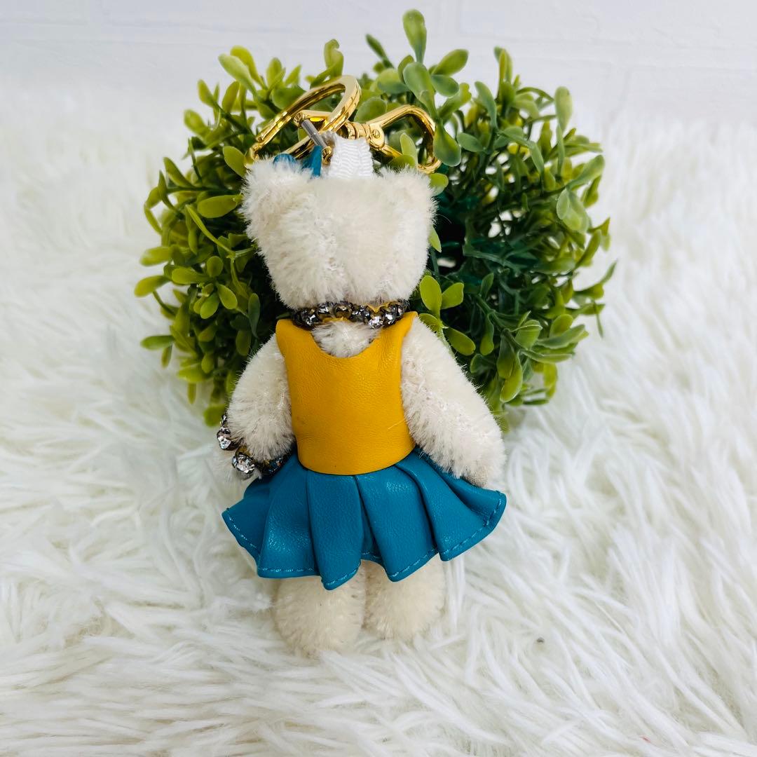 未使用品✨プラダ　テディベア　キーホルダー　キーリング　バッグチャーム　ロゴ刻印