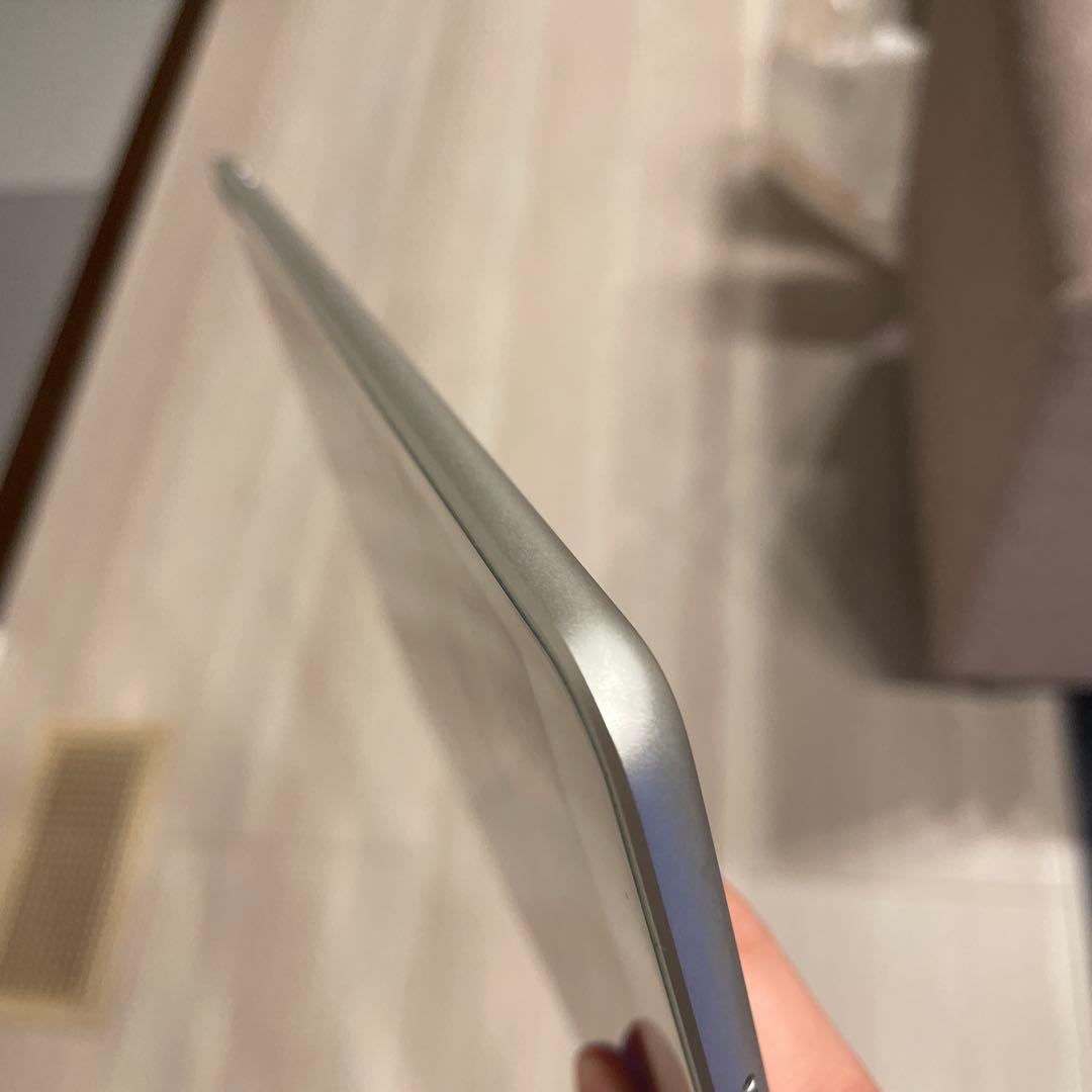 ipad 第8世代　wifi モデル32GB