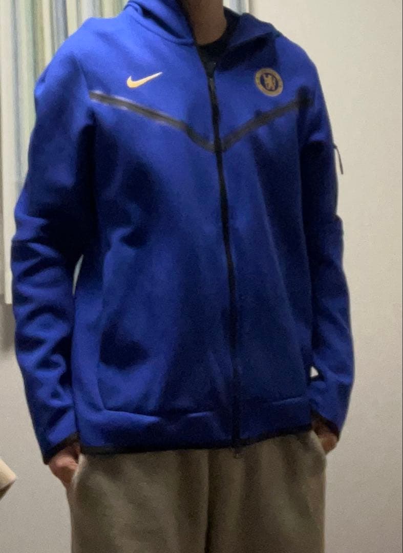 チェルシー　NIKEテックフリース