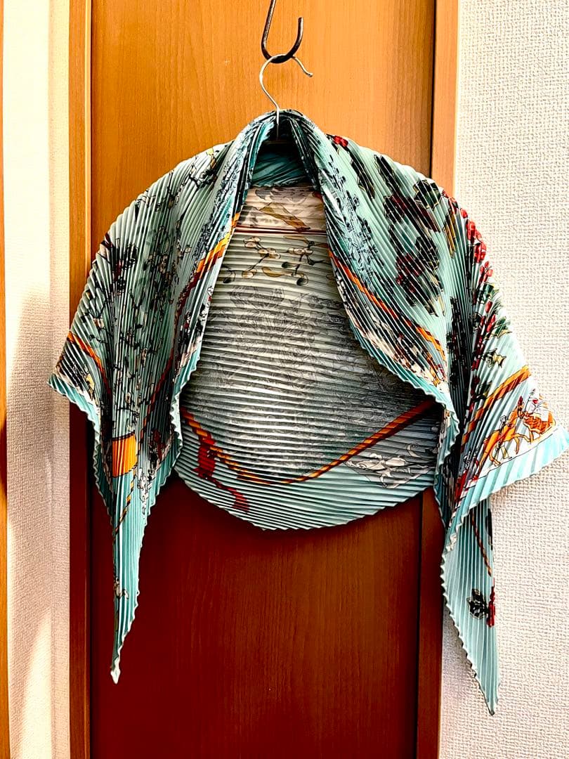 エルメスプリーツスカーフ（箱なし）