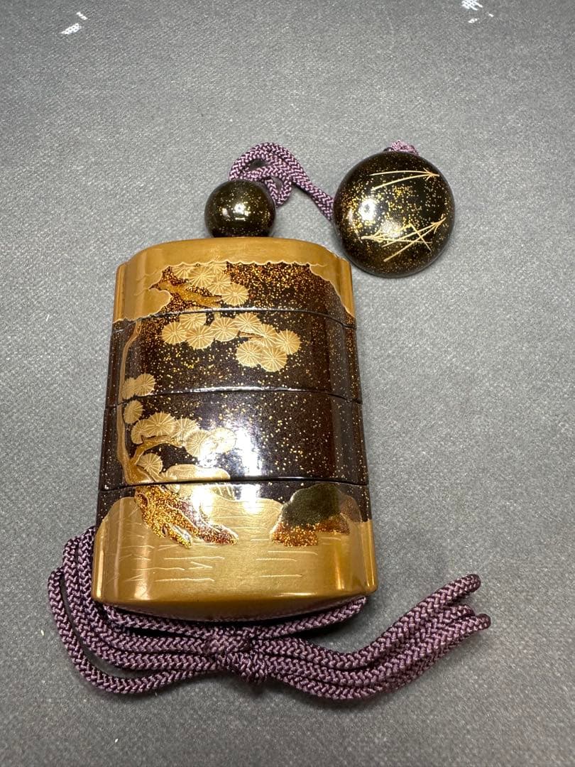 Kanさん　専用 蒔絵　印籠　金箔　松柄　漆器 根付　古美術品　 細密細工