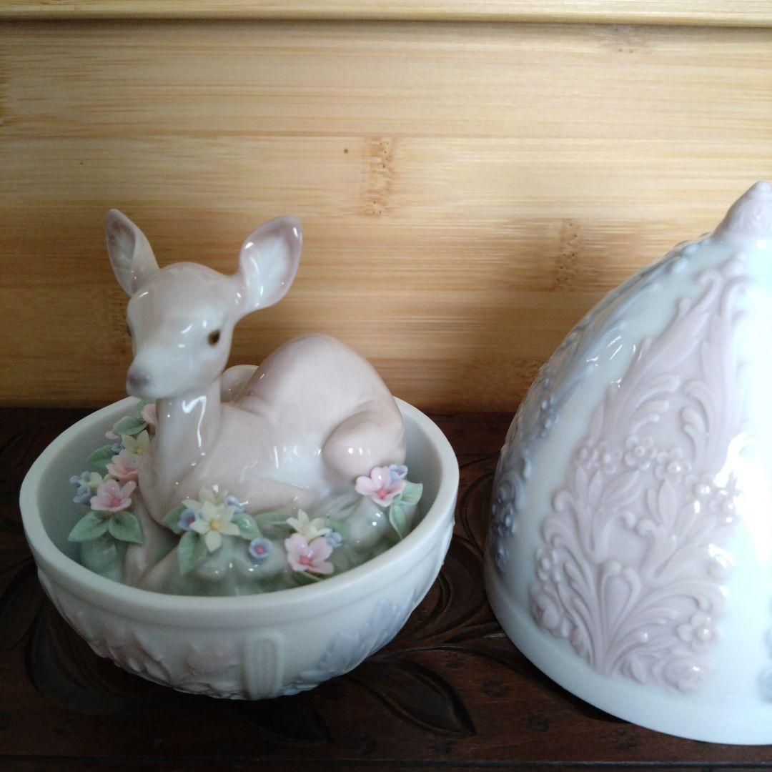 リヤドロ　エッグ　バンビ