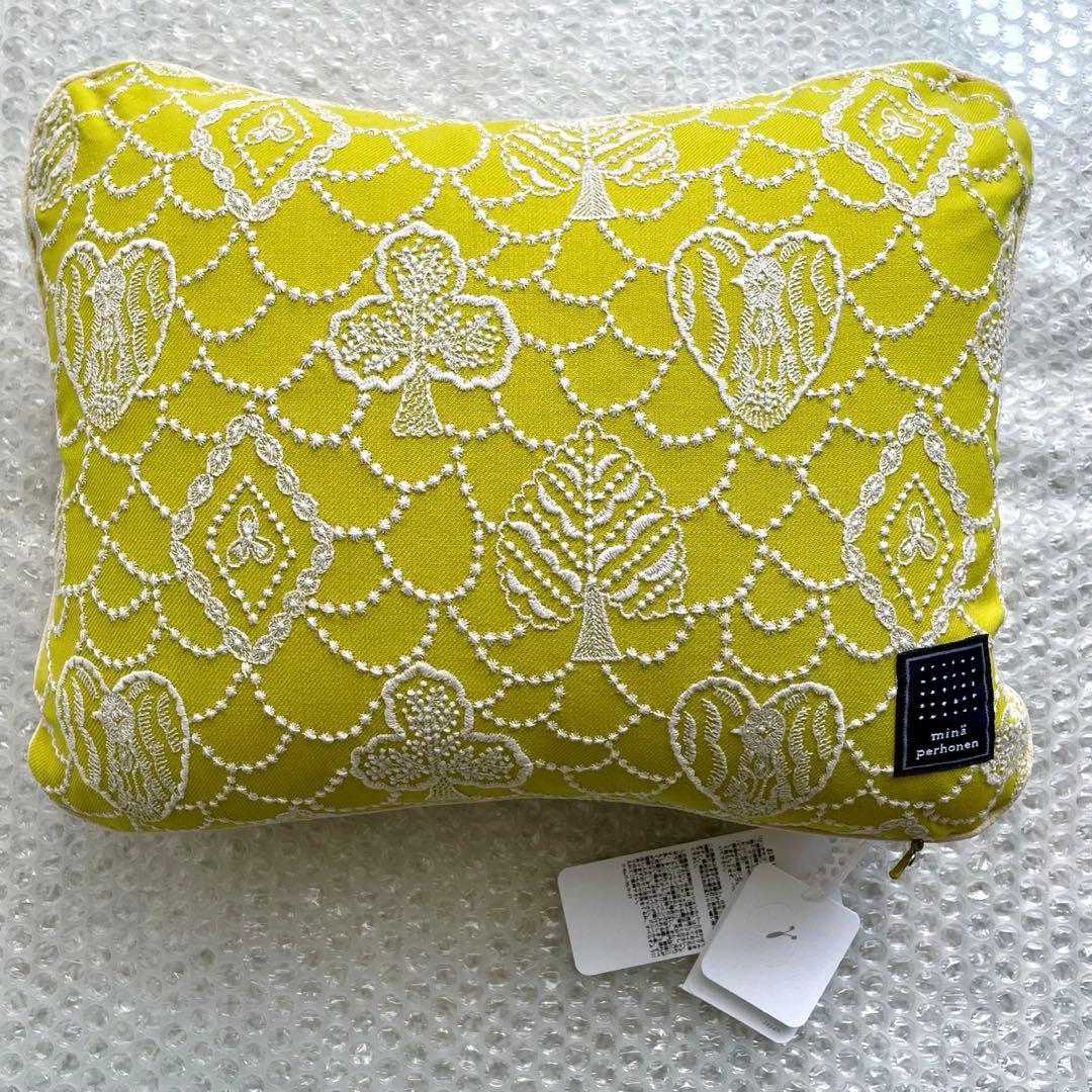 ミナペルホネン gnocchi cushion forest card / S