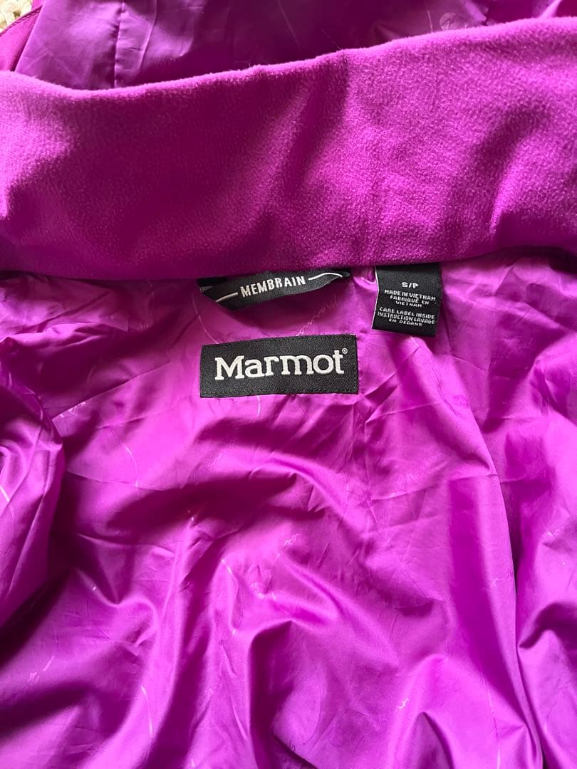 美品　marmot マーモット　 マウンテンパーカー　紫　S