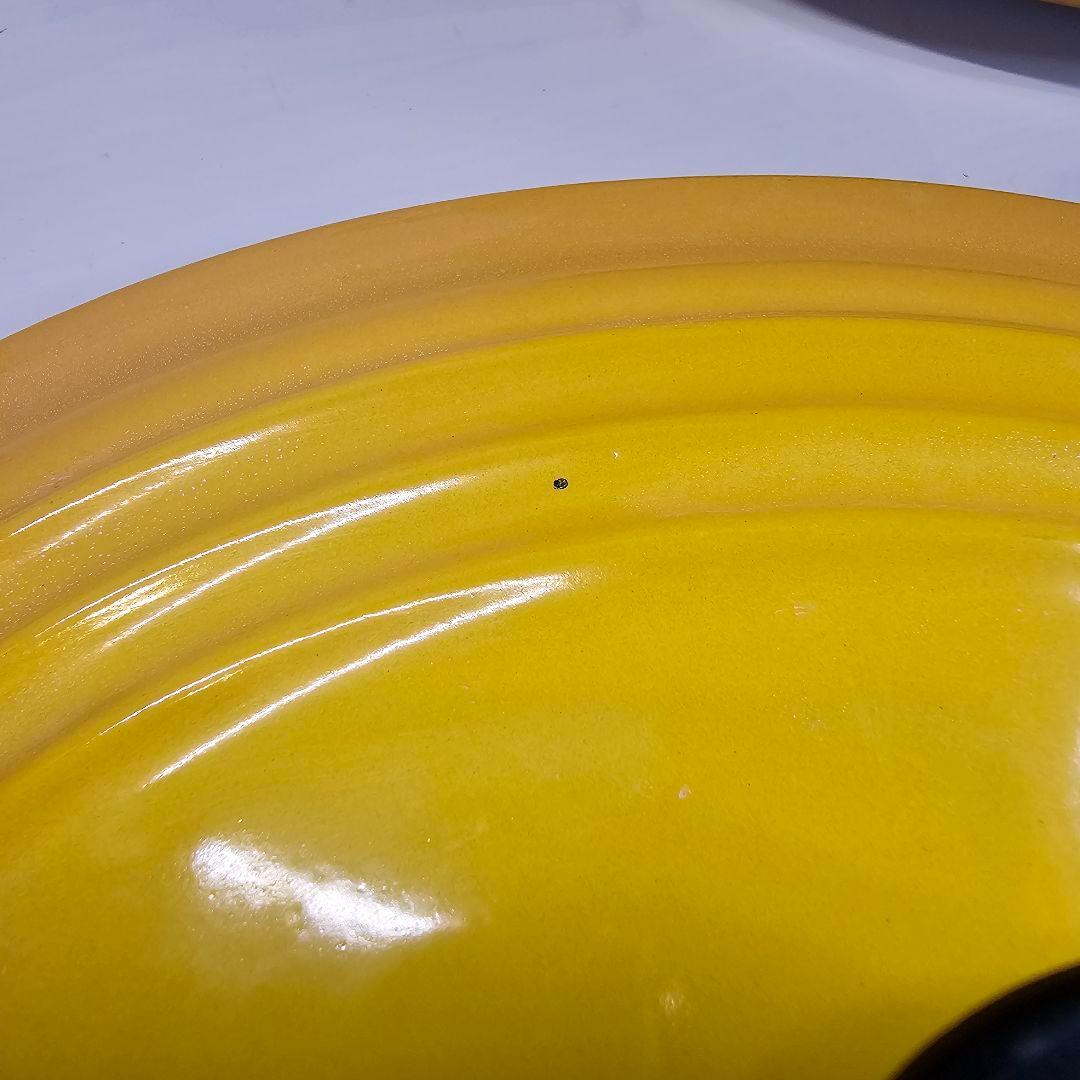 廃盤カラーイエローディジョン LECREUSET ル・クルーゼ オーバル23CM