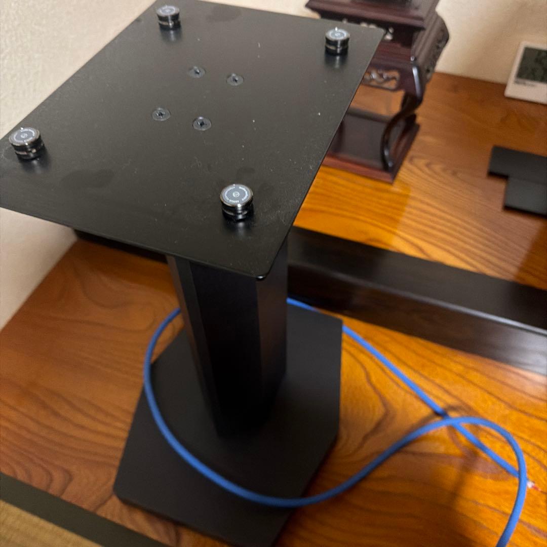 マッキー様希少品✨クアドラルロンドチェリー色　スピーカースタンドとスペーサー付き