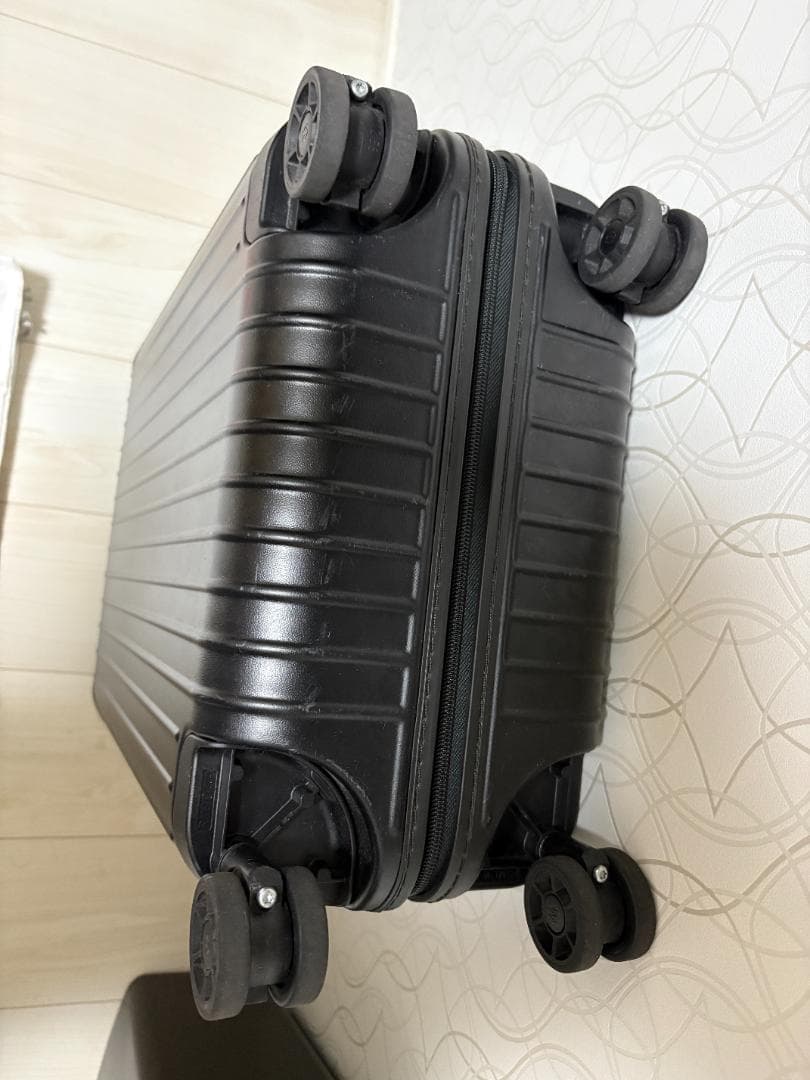 RIMOWA リモワ Essential Cabin S マットブラック