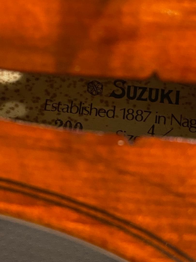 SUZUKI スズキNO.200 4/4 木製バイオリン本体 弓Kun肩当付入門