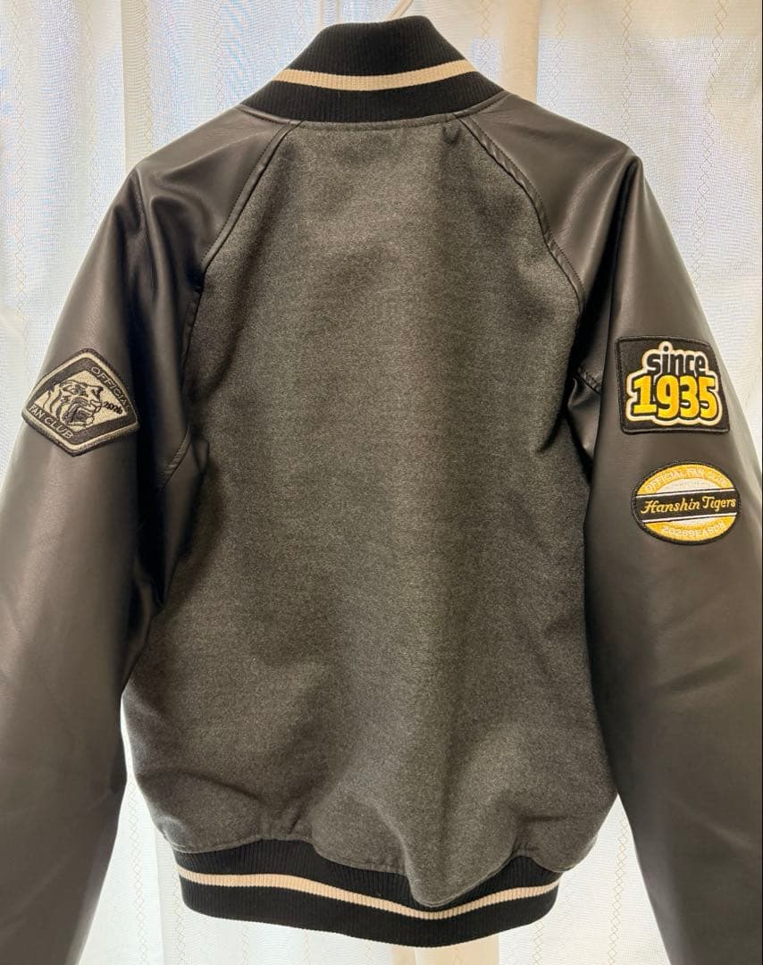 阪神タイガースFC プレミアムプラス会員特典 セミオーダースタジアムジャンパー