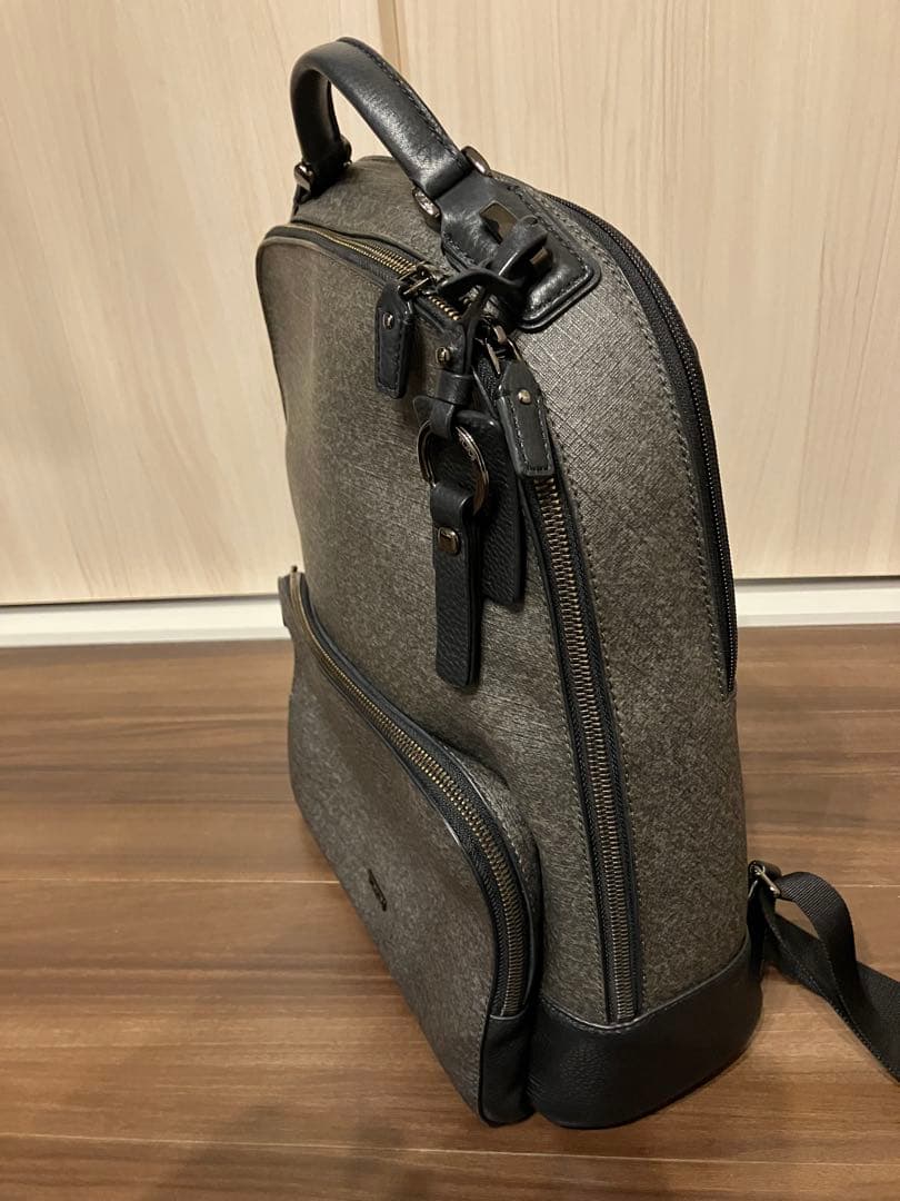 TUMI グレー リュック・バックパック