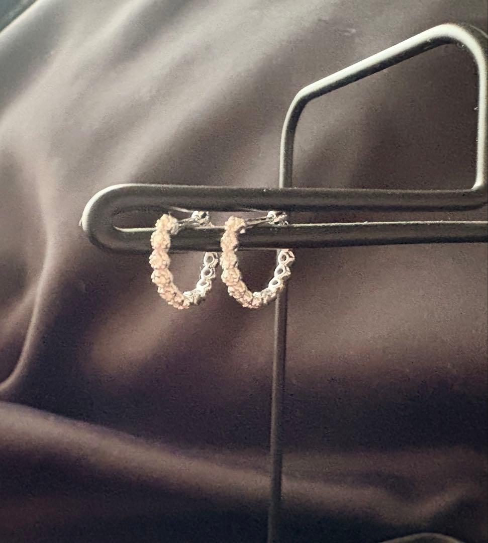 ダイヤモンド　k18WG フープピアス　中折れ式 0.06ct(0.03×2)