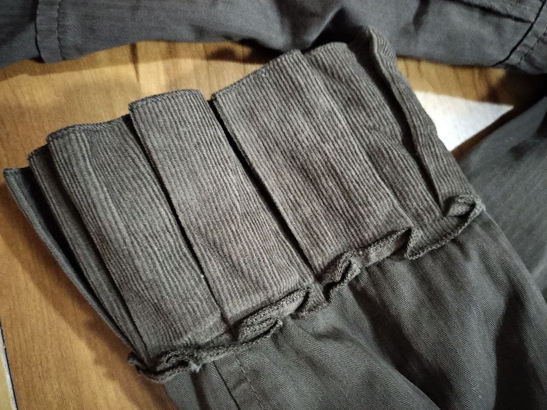 D&G ドルチェ&ガッパーナフリル袖が可愛いデザインジャケットダークブラウン