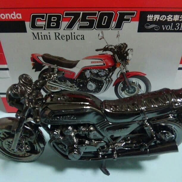 HONDA CB750F レプリカ