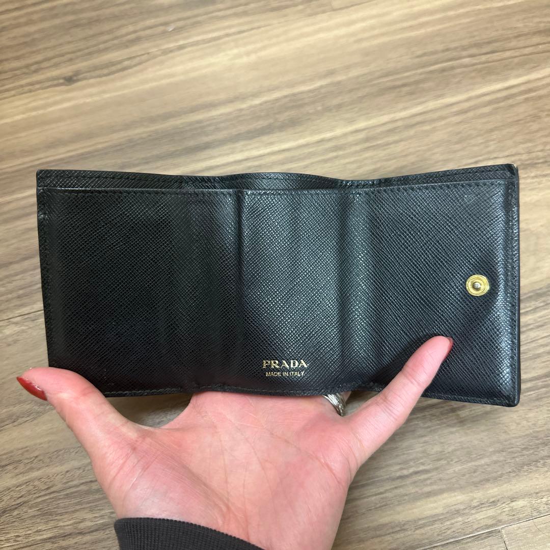 PRADA ブラック 三つ折り財布☆早い者勝ち！値下げ