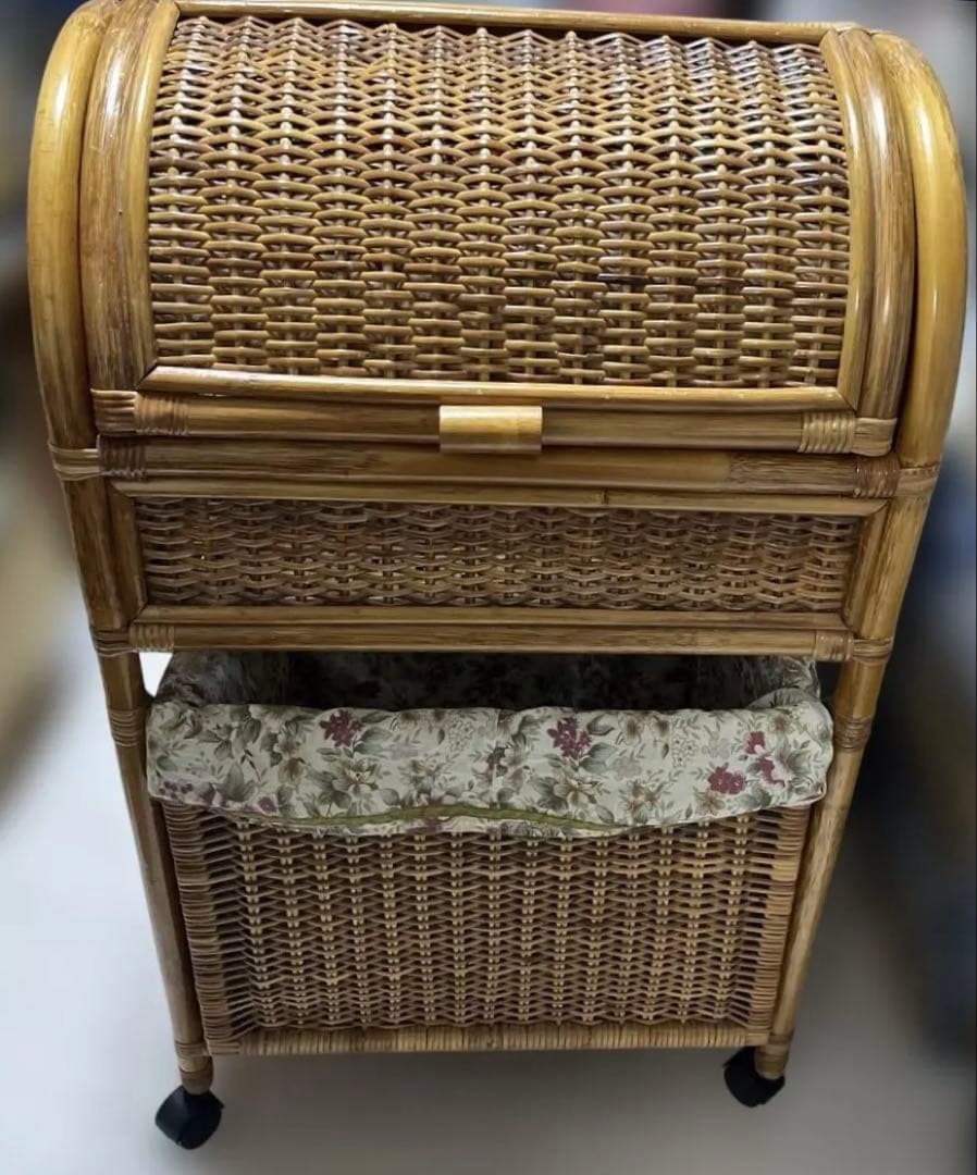 ラタン2段ランドリーラックキャスター付き