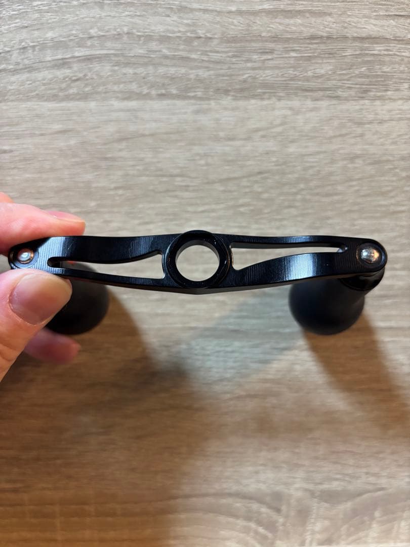 イヅナ　DRT VARIAL p.c.d 95 ベイトリールハンドル