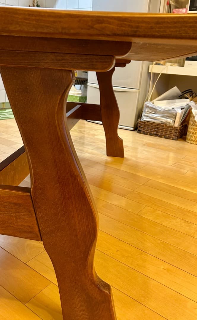 【送料込み】ダイニングテーブル　1,500×920　天然木　柏木工　飛騨家具