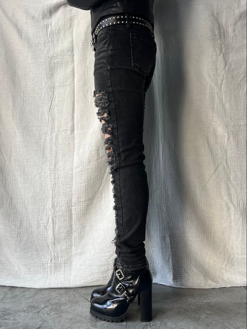 パンツ \"GLAD NEWS\" Destroyed Black Skinny