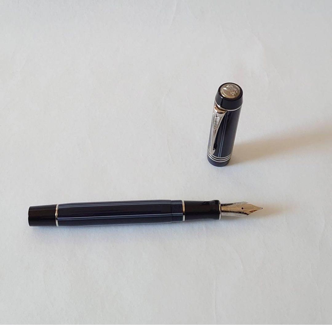 パーカー デュオフォールド インターナショナル ネイビー ピンストライプ万年筆