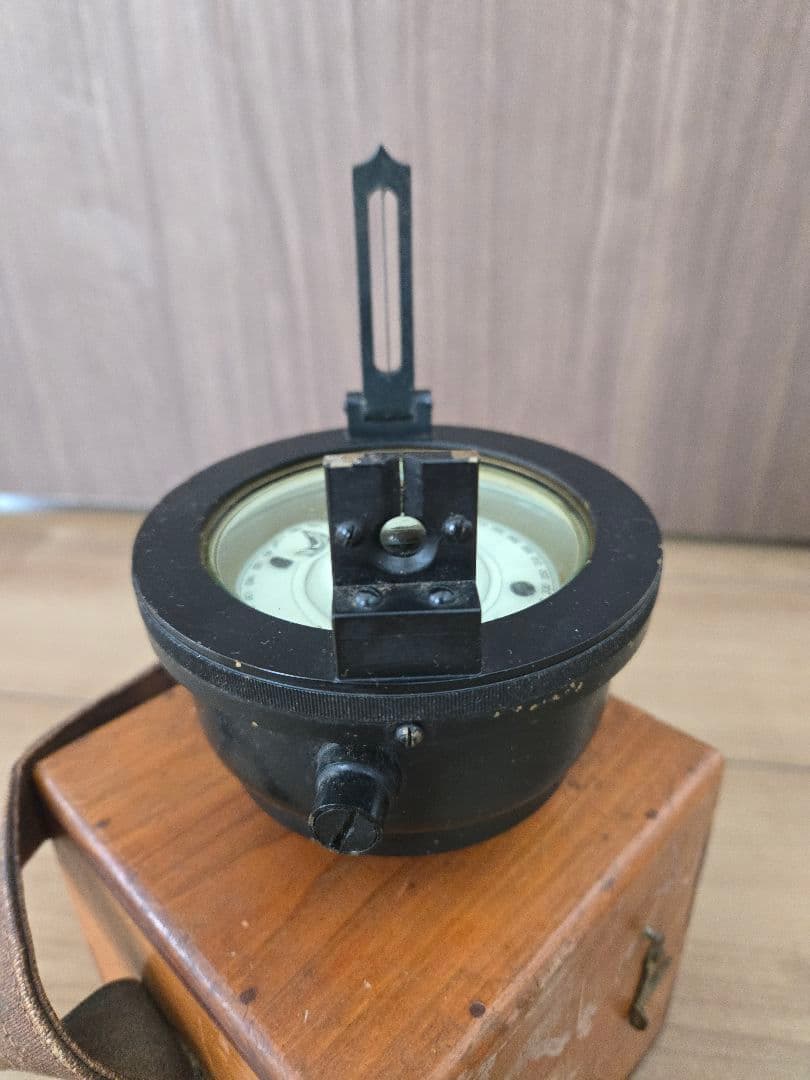 第二次大戦実物　日本海軍航空隊　自差修正羅針儀　美品　舞鶴工廠造兵部製