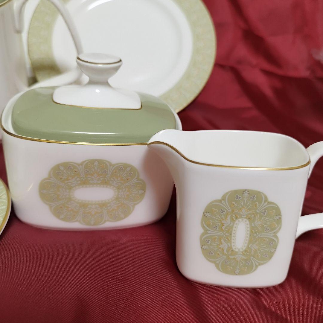 ロイヤルドルトン　食器セット