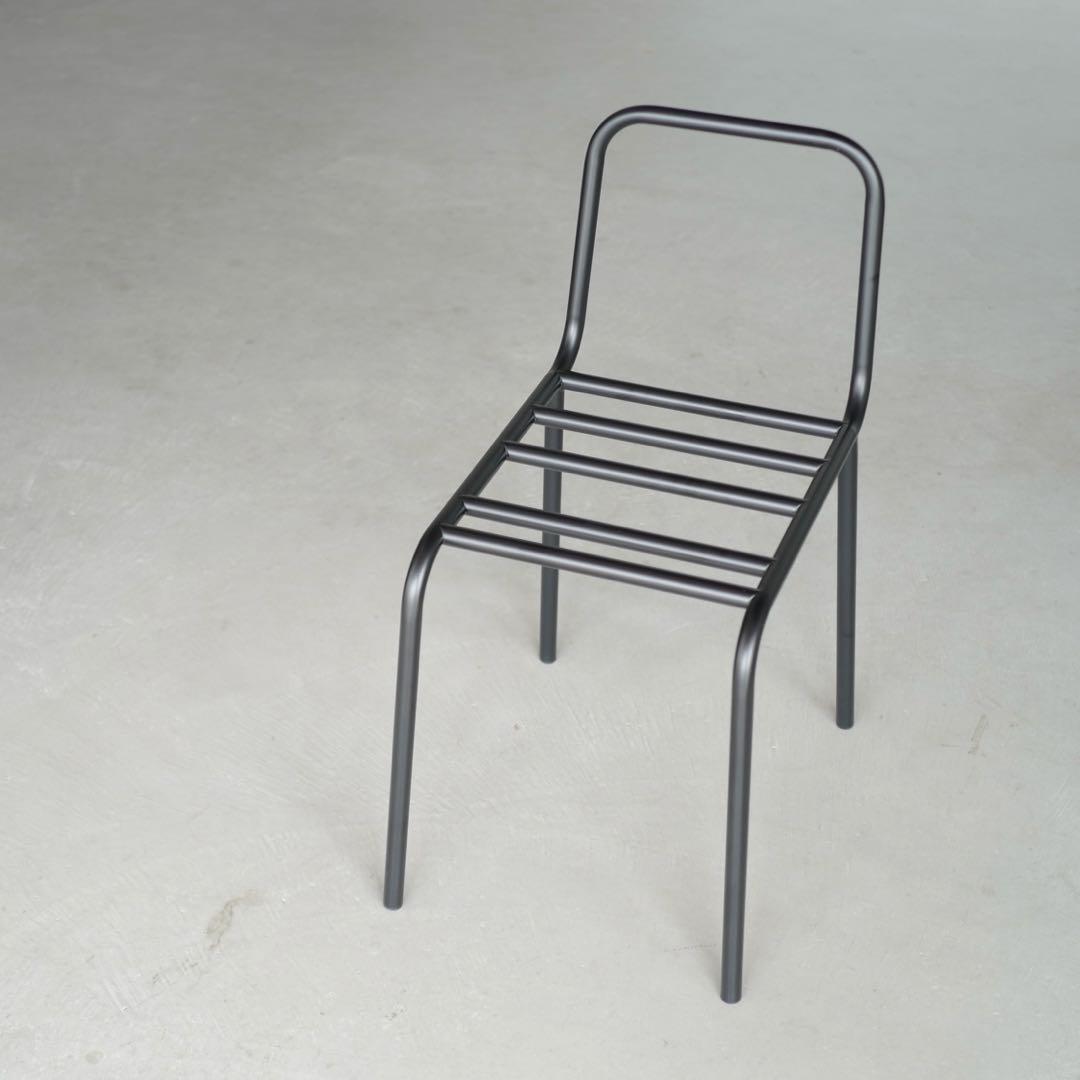 【 Comme des Garçons コムデギャルソン チェアNo.8 】