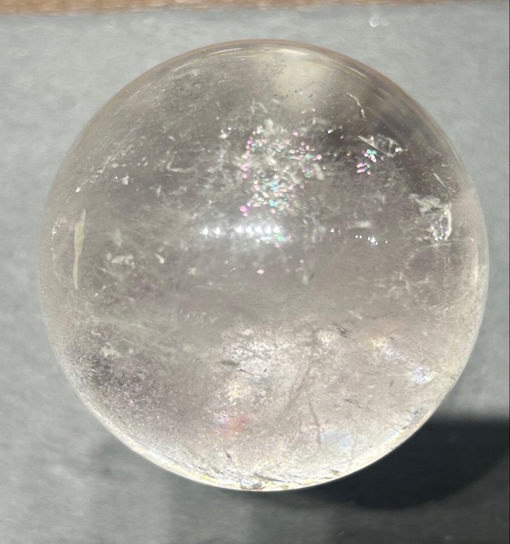 水晶丸玉　虹入り　66mm