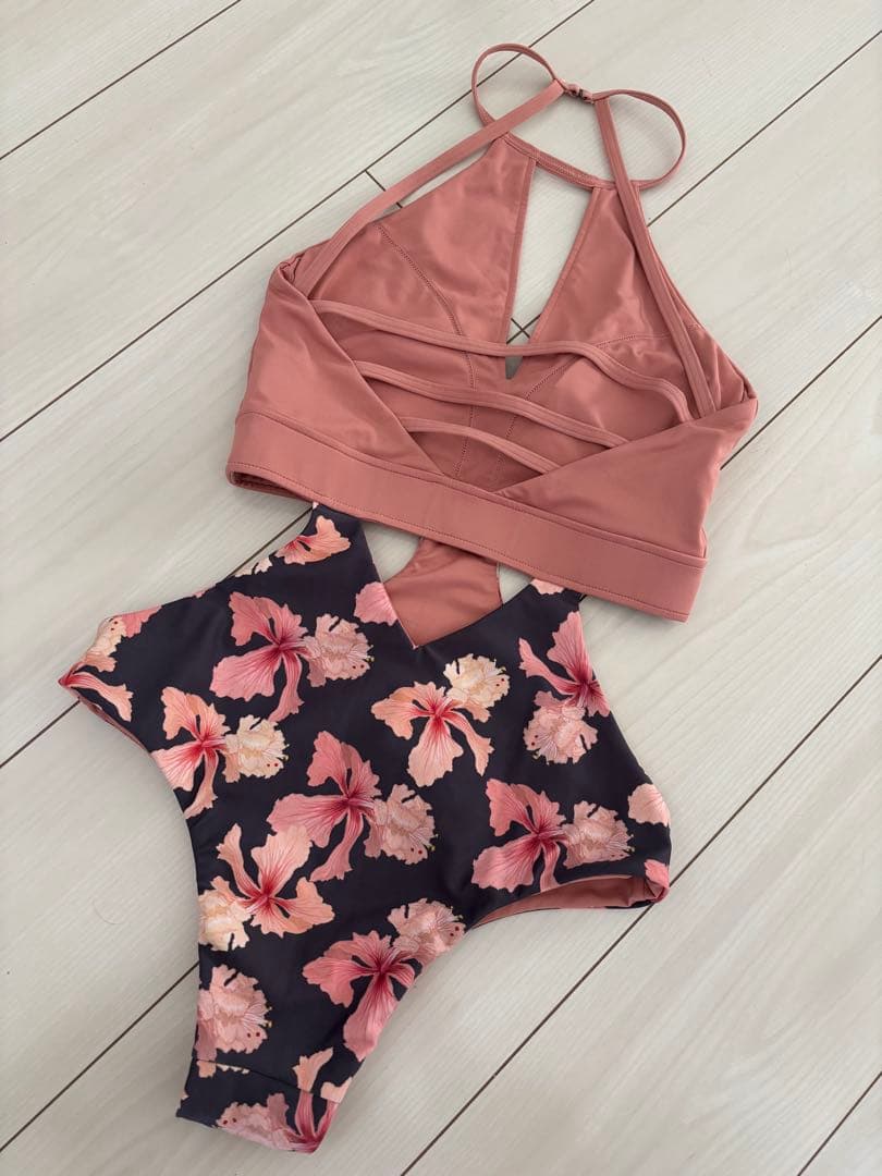 お値下げalexiastam ビキニ　ケイトリン