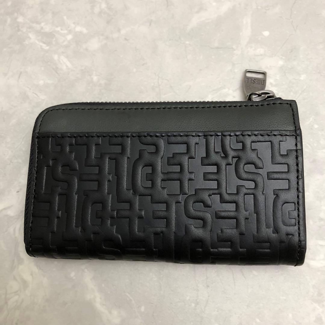 ★未使用★ディーゼル ジップウォレット ラウンド エンボス ロゴ 現行 