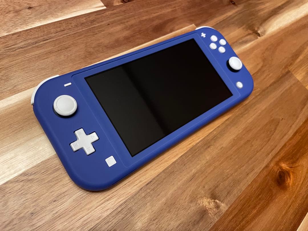【美品】2025年5月購入Nintendo Switch Lite ブルー 本体