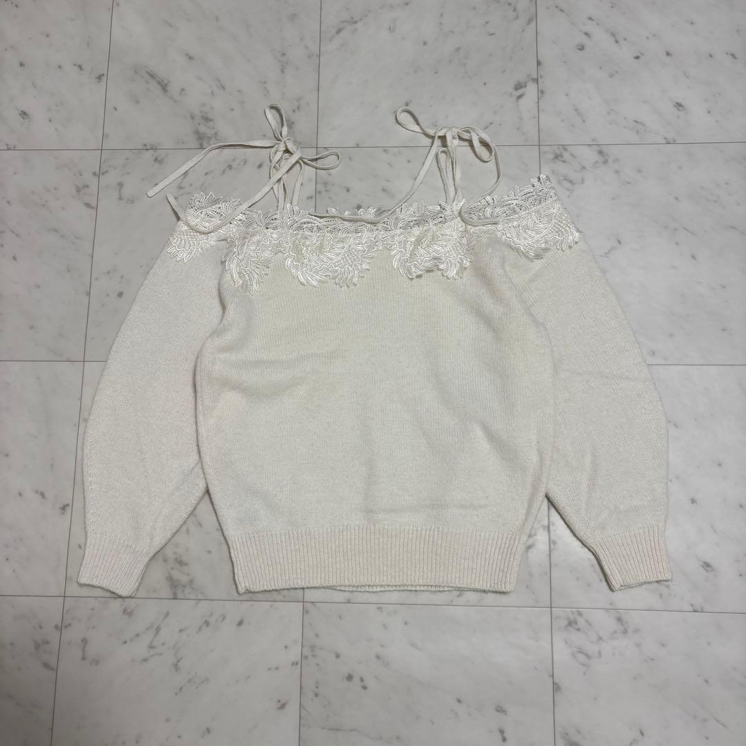 【美品】SNIDEL レーストリミングオフショルプルオーバー ニット リボン