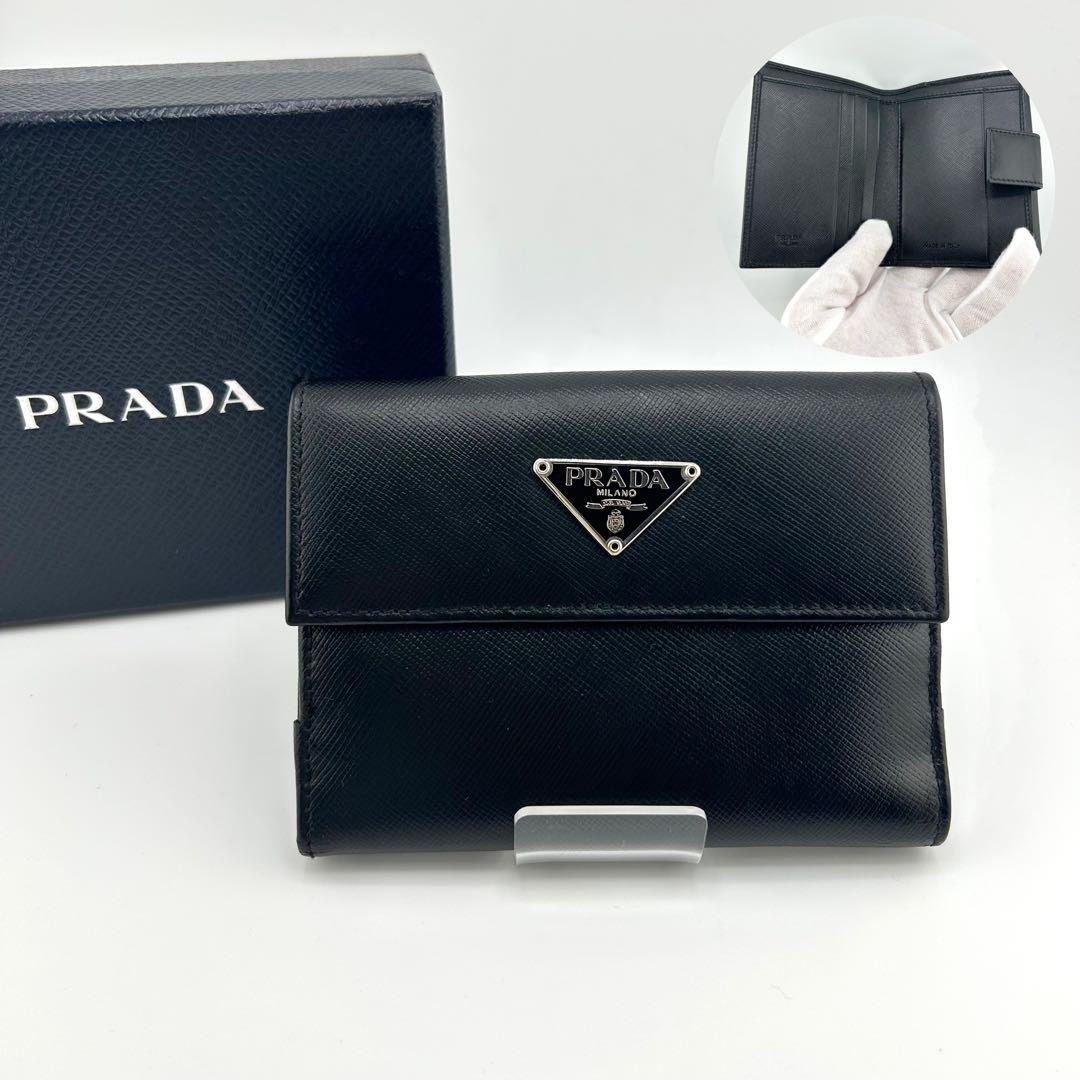 ✨極上美品✨　プラダ　二つ折り　三角プレート　サフィアーノ　Wホック　ブラック