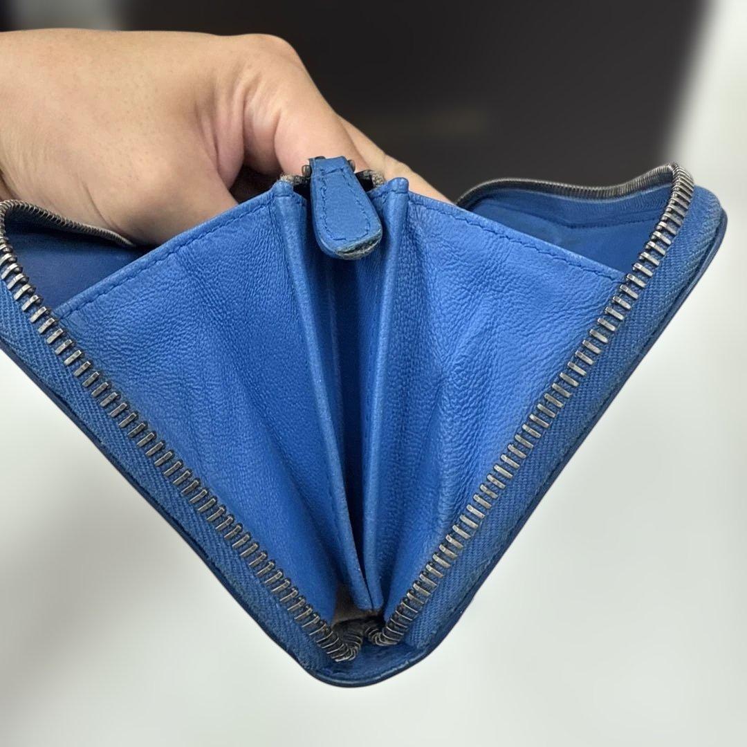 BOTTEGA VENETA ラウンドジップ ブルー レザー 長財布