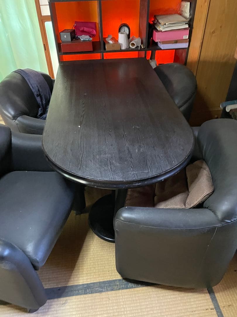 イス4脚とテーブル　関西　中部限定