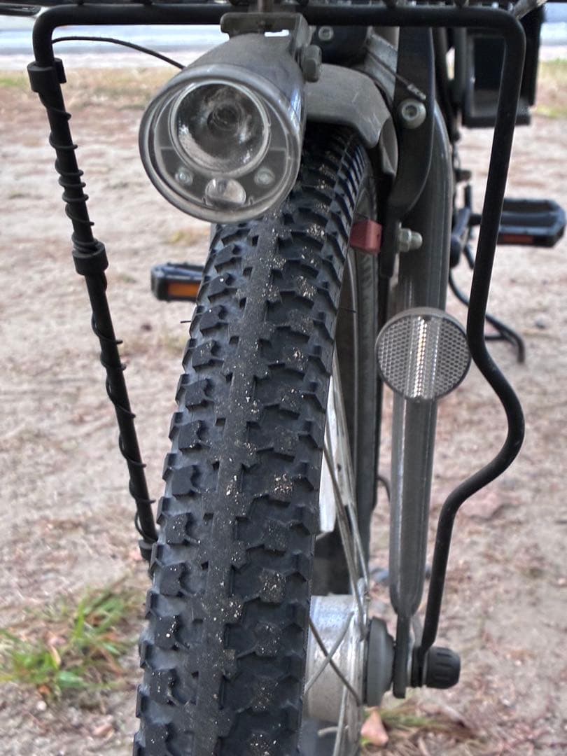 人気良品！！bikke 2b 非電動　20型 3段ギア チャイルドシート付き