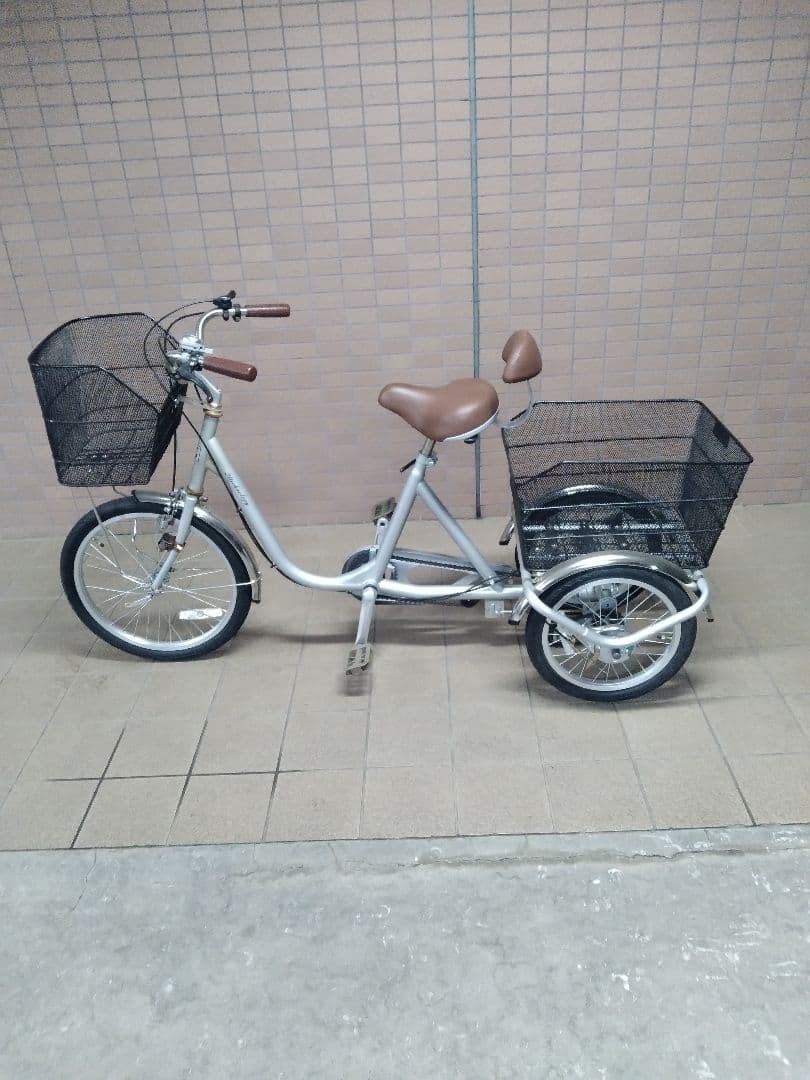 送料無料相談可！21Technology製！大人用三輪車！三輪自転車！美品！