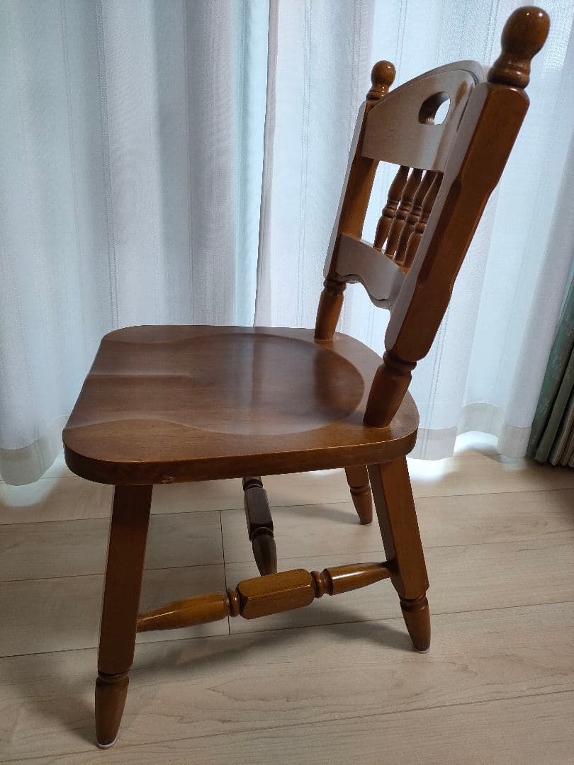 ダイニングテーブルセット　椅子4脚付き　ブラウン