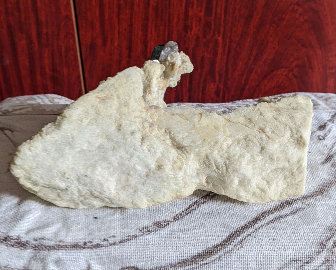 白 アルバイト 母岩 黒 トルマリン付き