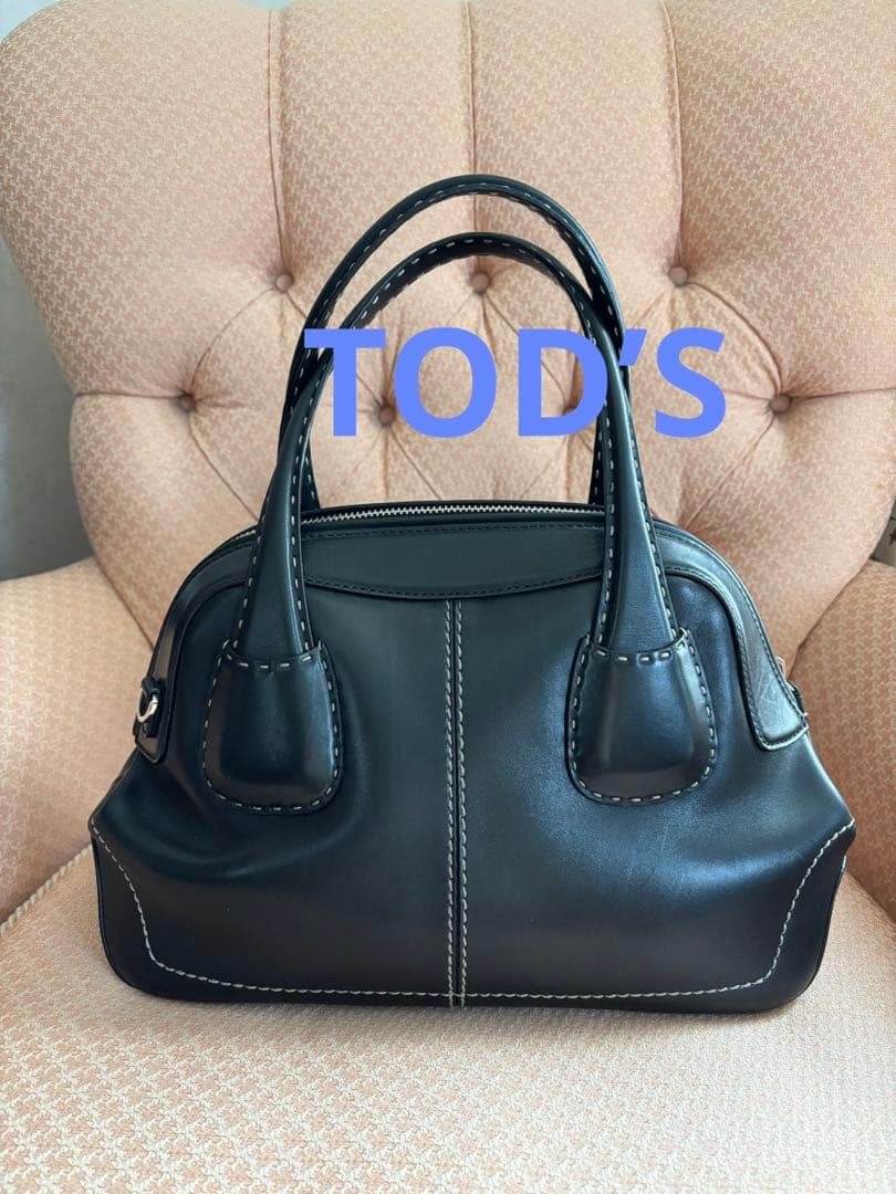 TOD’S 黒のトートバッグ ホワイトステッチ