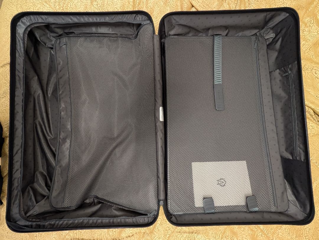 RIMOWA ESSENTIAL Check in L 　MATT BLACK