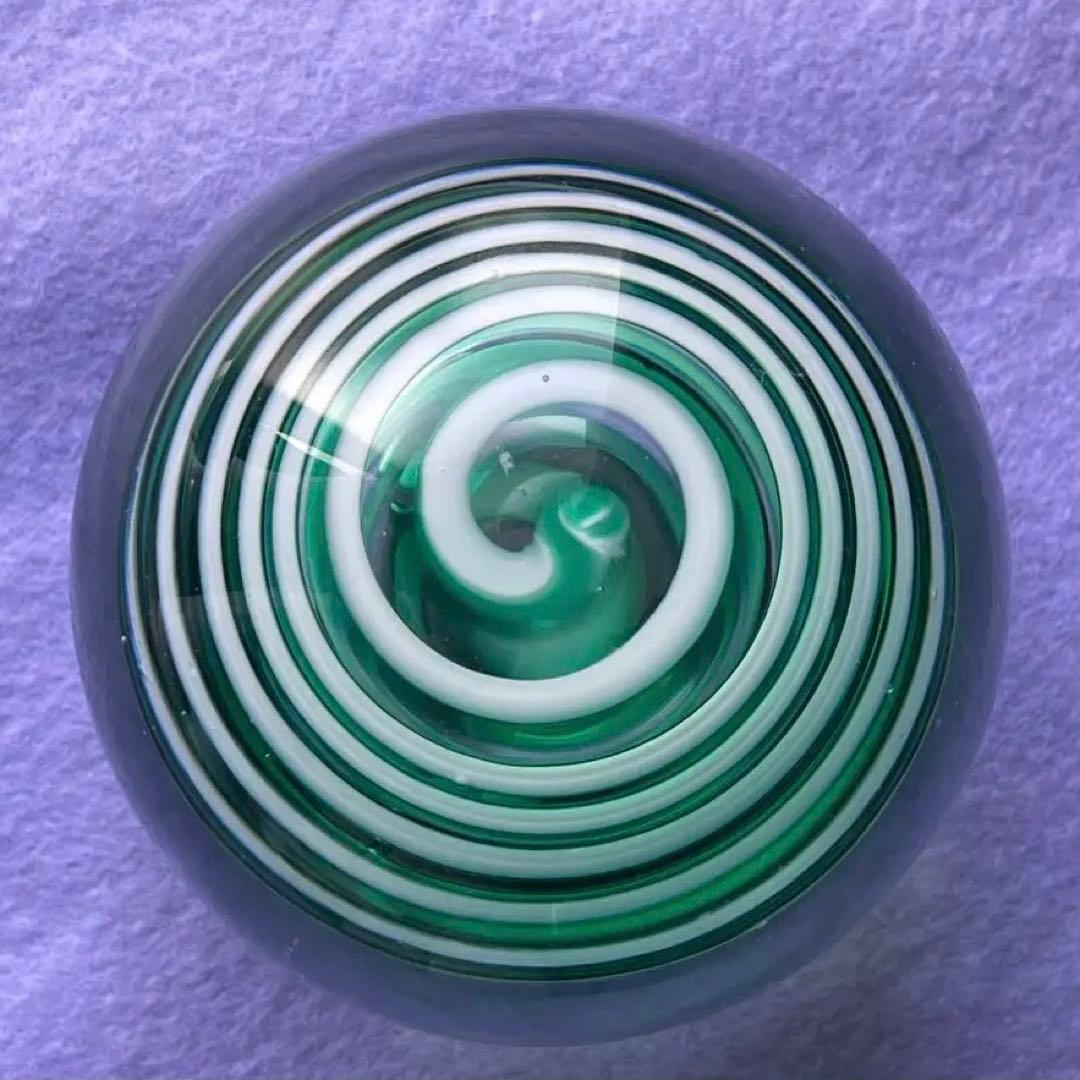 美しいペーパーウエイト インテリア 透明 うずまき