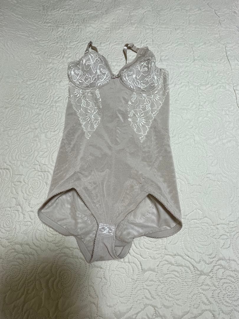 ダイアナ⭐︎補正下着ボディースーツ
