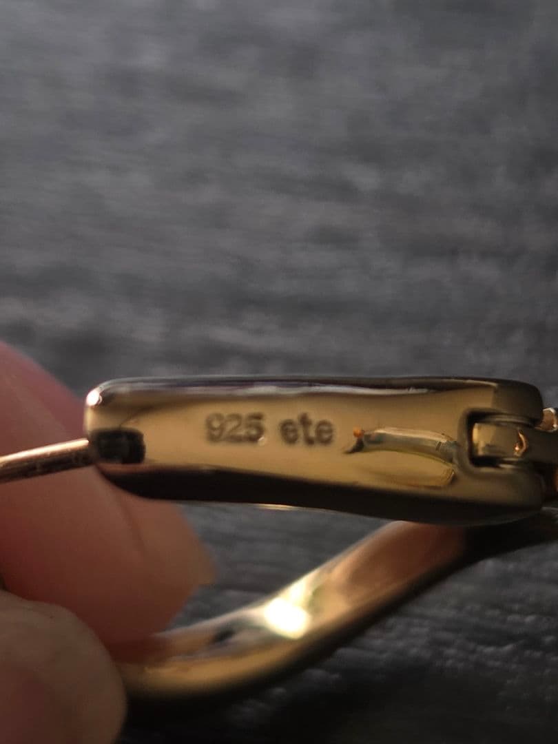 ete　ハグピアス　ゴールド系