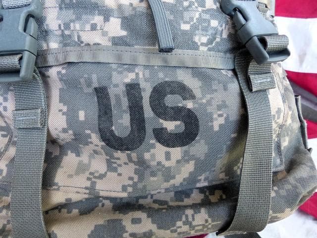 米軍実物 MOLLE アサルトパック ACU リュック　P44