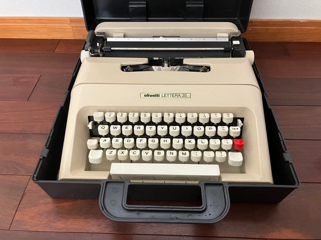 動作確認済み Olivetti オリベッティ Lettera 35 タイプライタ