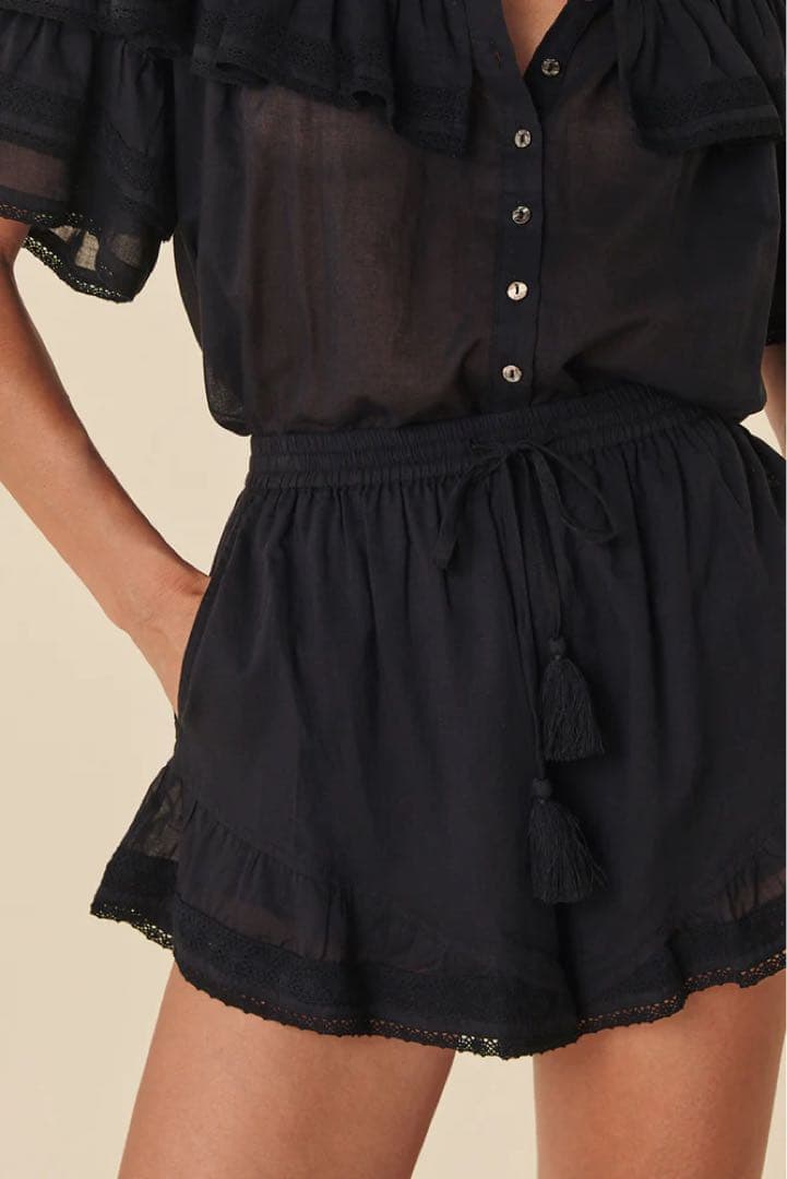 DOVE LACE short & blouse セットアップ　タグ付き