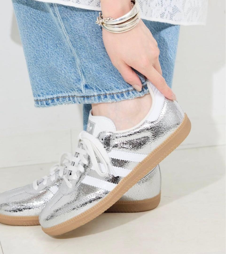 新品未使用adidas/アディダス SAMBA OGWシルバー23.5㎝