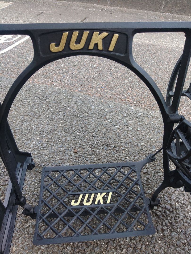 『分解リペイン仕上げ完了』JUKI足踏みミシン台　ガーデンシェッド⭕ 古道具
