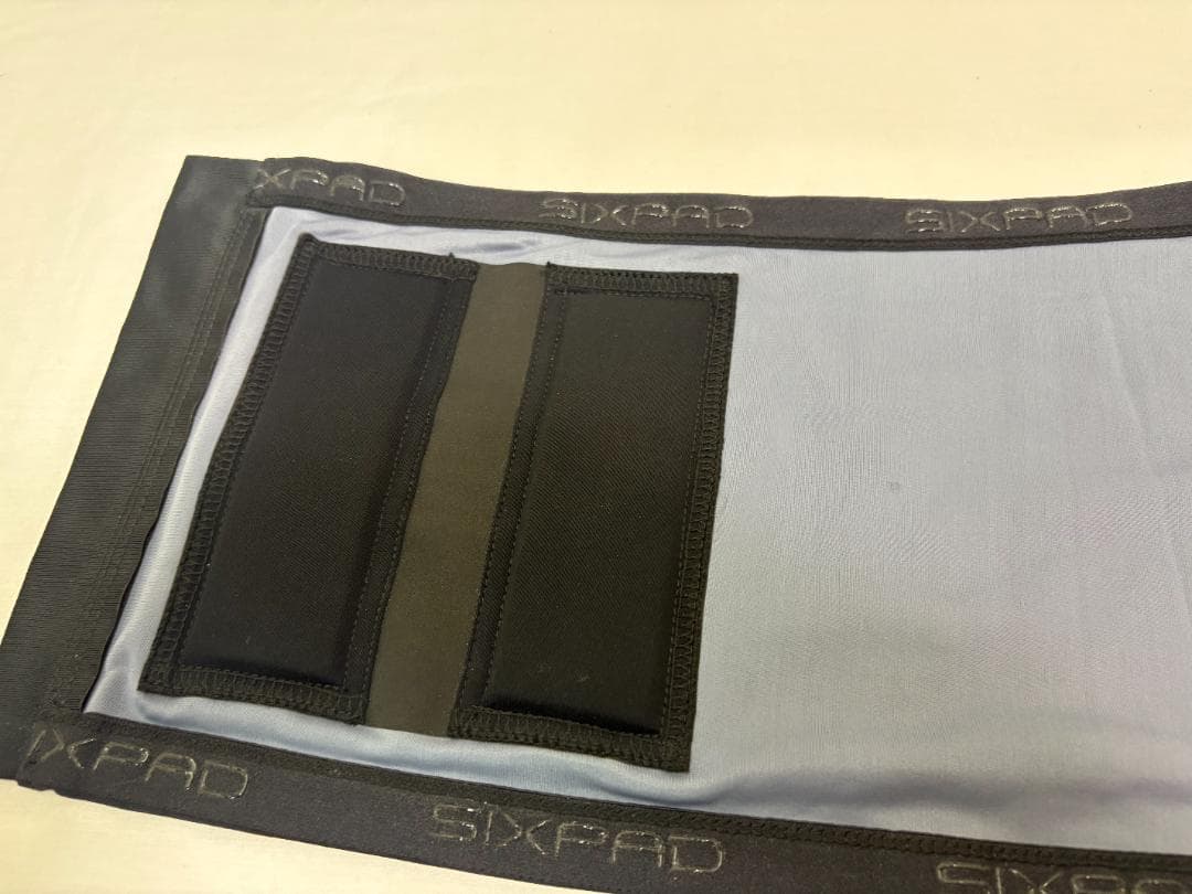 い*ま様 SIXPAD シックスパッド パワースーツライト アブズ Mサイズ