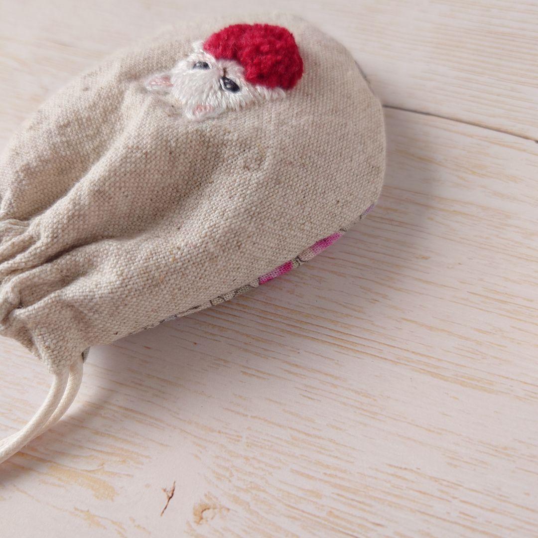 ちっちゃな巾着サシェ/詰替タイプ【白猫とふわもこハート】